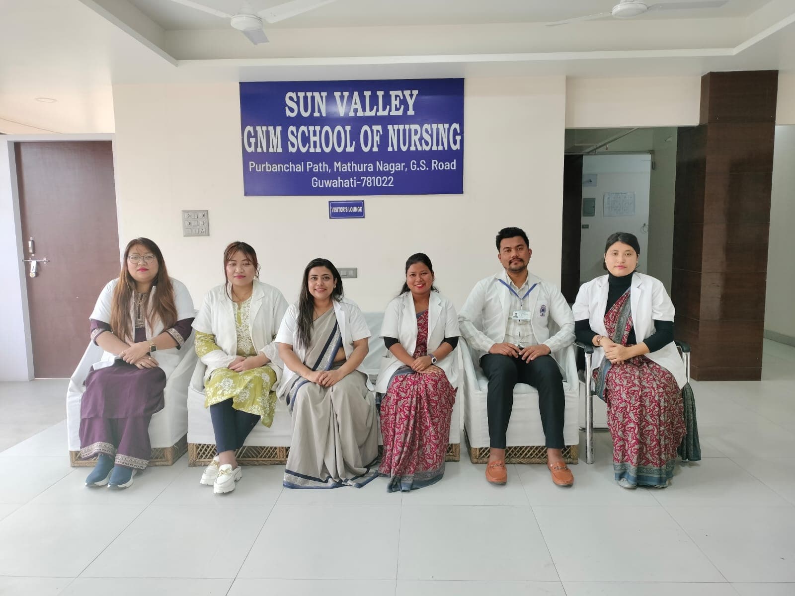 Faculty and students at Sun Valley GNM School of Nursing